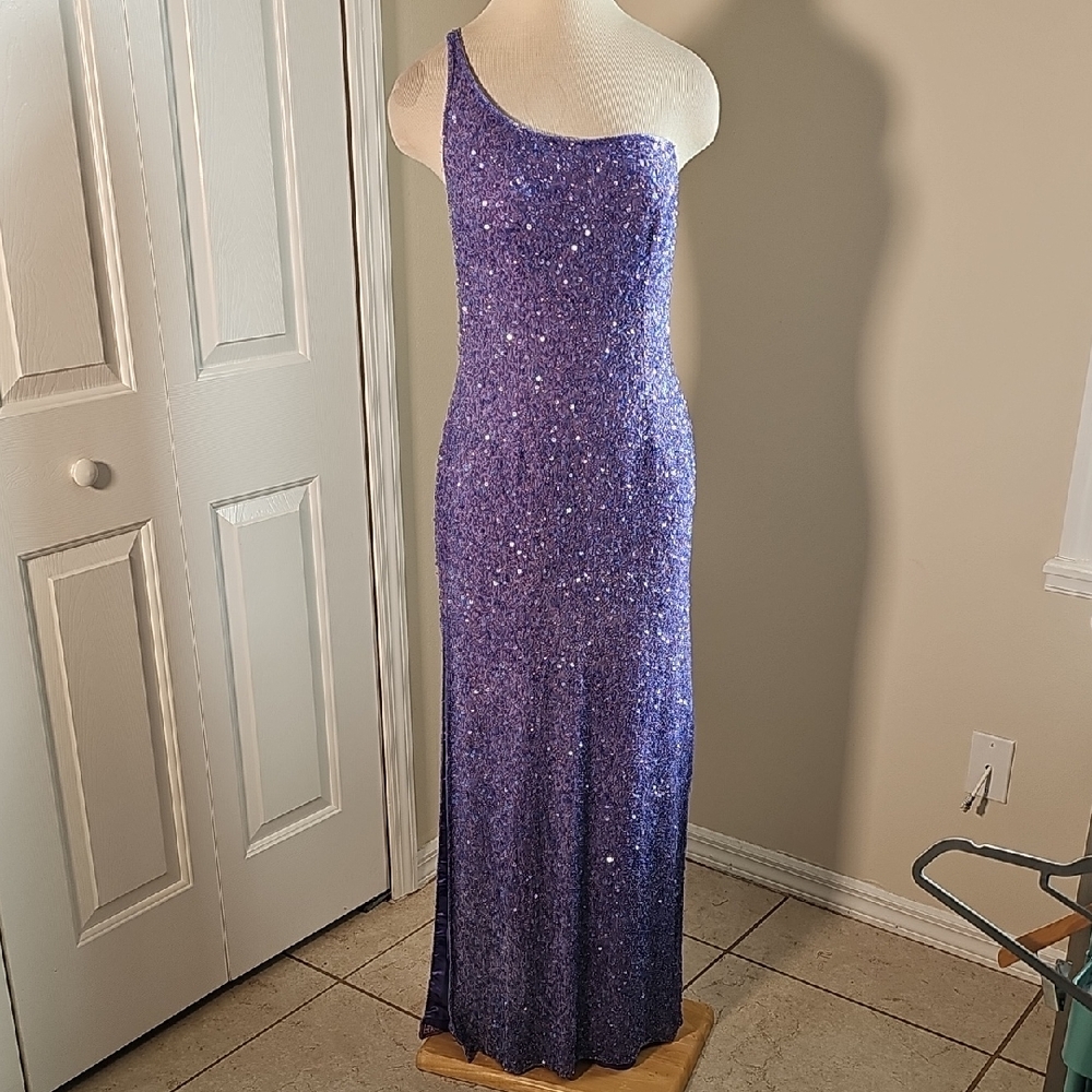Elegant Lavender One-Shoulder SILK Dress By Romy Scala. XL‎